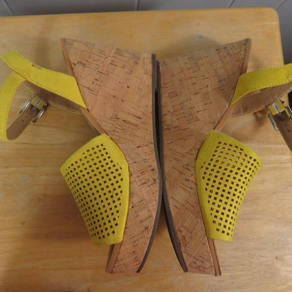 Franco Sarto Shoes Wedge Heel Size 7 - 7.5 - Picture 5 of 7